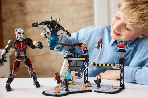 76314 - LEGO Super Heroes - Kapitan Ameryka: Wojna bohaterów — bitwa