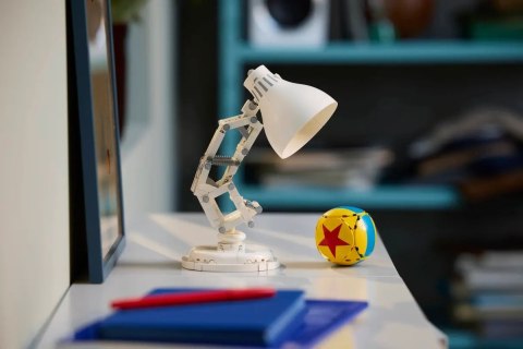 21357 - LEGO Ideas - Disney Pixar Luxo Jr.