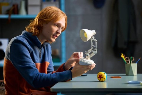 21357 - LEGO Ideas - Disney Pixar Luxo Jr.